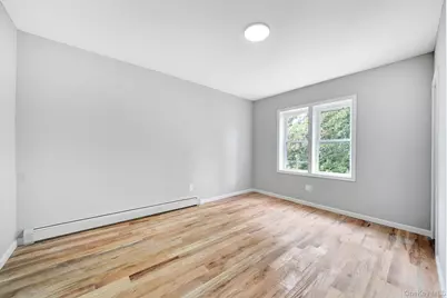 21933 Edgewood Avenue, Springfield Gardens, NY 11413 - Photo 14