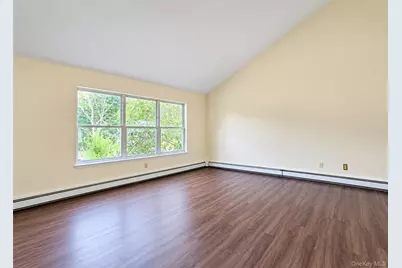6 Gordal Lane, Coram, NY 11727 - Photo 4