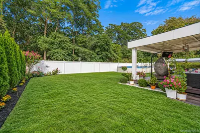 542 Agamemnon Avenue, Bellport, NY 11713 - Photo 4