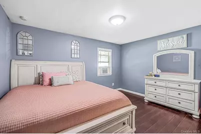 542 Agamemnon Avenue, Bellport, NY 11713 - Photo 22