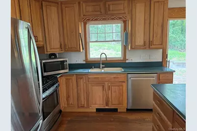219 Shafter Street, Islandia, NY 11749 - Photo 8