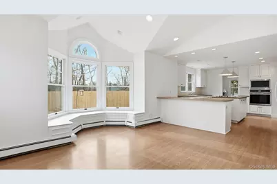 12 Summit Boulevard, Westhampton, NY 11977 - Photo 10