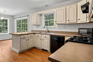 13-14 Creekside Pl, Pleasant Valley, NY 12569 - Photo 32