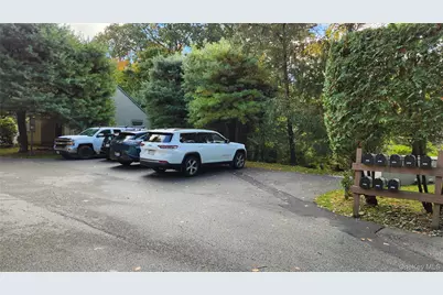 578 Heritage Hills #D, Somers, NY 10589 - Photo 2