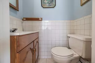 47 Chester Ct, Oceanside, NY 11572 - Photo 6
