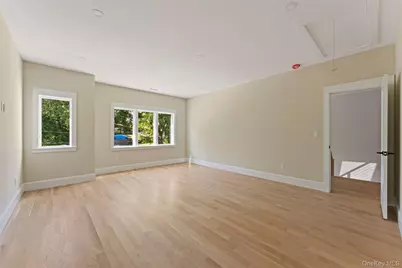 59 Myrtle Boulevard, Larchmont, NY 10538 - Photo 16