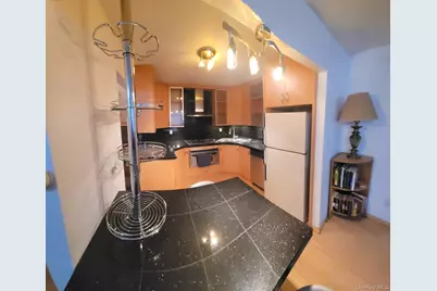 63-25B Bourton #1B, Rego Park, NY 11374 - Photo 6