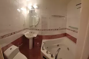 63-25B Bourton, Rego Park, NY 11374 - Photo 10