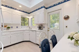 564 Richmond Rd, East Meadow, NY 11554 - Photo 10