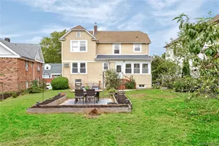 12 Pulaski Pl, Port Washington, NY 11050 - Photo 22
