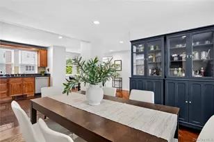 12 Pulaski Pl, Port Washington, NY 11050 - Photo 12