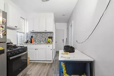 1038 E 224th Street, Bronx, NY 10466 - Photo 6