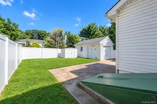 49 Collins Ave, Kings Park, NY 11754 - Photo 32