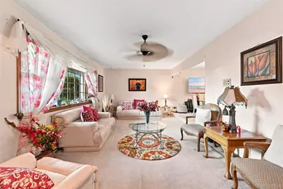 124 E Woodside Avenue, Patchogue, NY 11772 - Photo 8