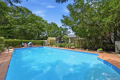 124 E Woodside Avenue, Patchogue, NY 11772 - Photo 24