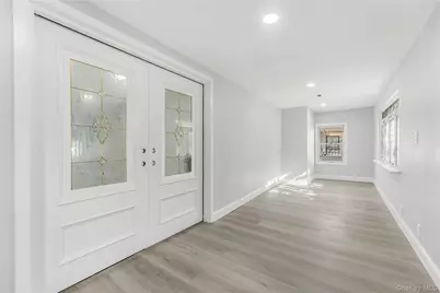 1073 McBride Street, Far Rockaway, NY 11691 - Photo 4
