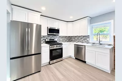 10 Frank Avenue, Bellmore, NY 11710 - Photo 12