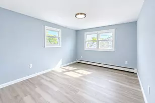 10 Frank Ave, Bellmore, NY 11710 - Photo 16