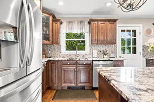 40 Greenwood Dr, North Babylon, NY 11703 - Photo 10