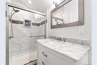 40 Greenwood Drive, North Babylon, NY 11703 - Photo 18