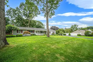24 Spruce St, Smithtown, NY 11787 - Photo 2