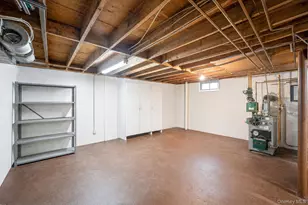 24 Spruce St, Smithtown, NY 11787 - Photo 44
