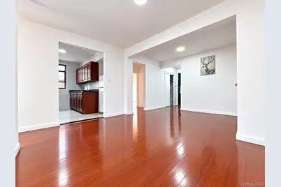 132-35 Sanford Avenue #5R, Flushing, NY 11355 - Photo 2