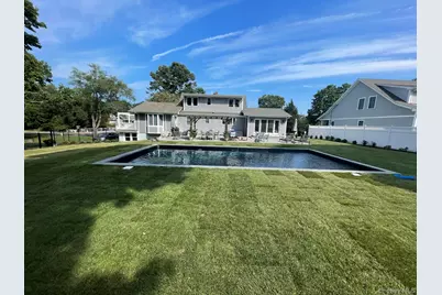580 Gin Lane, Southold, NY 11971 - Photo 2