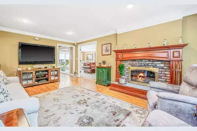30 Damin Circle, Saint James, NY 11780 - Photo 18