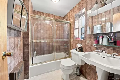 1563 Merry Avenue, Bronx, NY 10461 - Photo 18