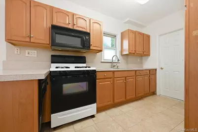 22237 Edmore Avenue, Queens Village, NY 11428 - Photo 6