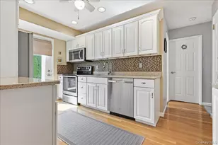 809 Garden Dr, Franklin Square, NY 11010 - Photo 8