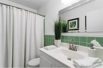 58 Ridge Drive E, Roslyn, NY 11576 - Photo 16