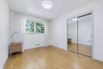6 Lark Avenue, White Plains, NY 10607 - Photo 26