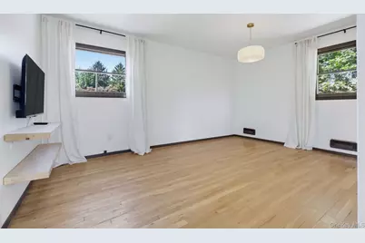 6 Lark Avenue, White Plains, NY 10607 - Photo 24