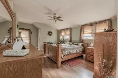 515 Gillette Avenue, Bayport, NY 11705 - Photo 20
