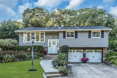 160 Overlook Drive, East Islip, NY 11730 - Photo 2