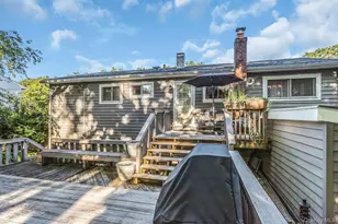 160 Overlook Dr, East Islip, NY 11730 - Photo 24
