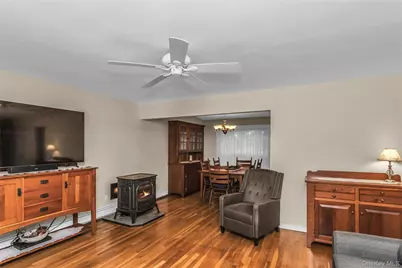 160 Overlook Drive, East Islip, NY 11730 - Photo 8