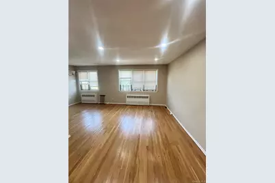 83-54 265th Street, Glen Oaks, NY 11004 - Photo 2