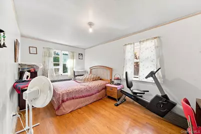 2145 Muliner Avenue, Bronx, NY 10462 - Photo 12