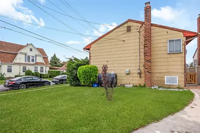 150 Holly Avenue, Hempstead, NY 11550 - Photo 8