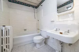 60 Ogston Terrace, Malverne, NY 11565 - Photo 18