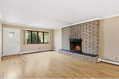 439 9th Street, West Babylon, NY 11704 - Photo 6