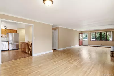 439 9th Street, West Babylon, NY 11704 - Photo 8