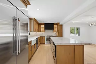3 Aron Dr, Woodbury, NY 11797 - Photo 16