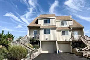 14 Waters Edge, Shirley, NY 11967 - Photo 2