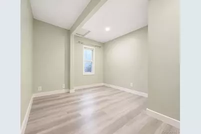 9513 107th Street, Ozone Park, NY 11416 - Photo 6