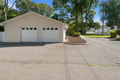 65 Holbrook Road, Centereach, NY 11720 - Photo 22