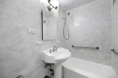 63-11 Queens Boulevard #D3, Woodside, NY 11377 - Photo 12